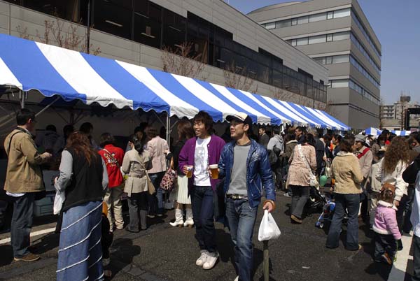 日野自動車さくら祭屋台