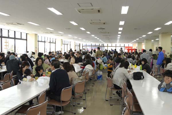 日野自動車さくら祭工場食堂