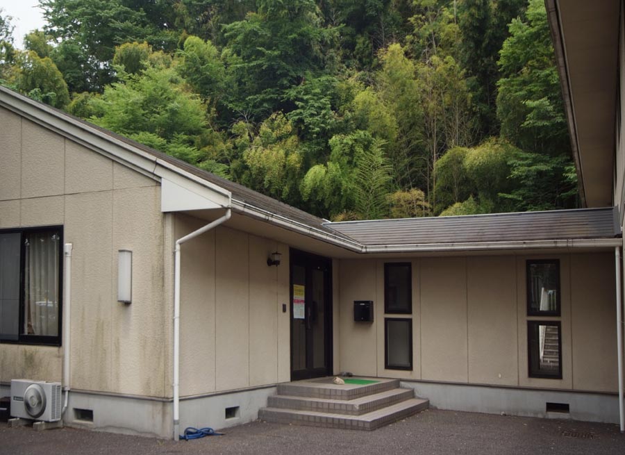 「幻の真慈悲寺」調査センター