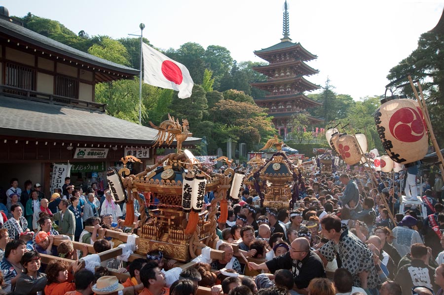 晴れ晴れやかに春季大祭国宝まつり