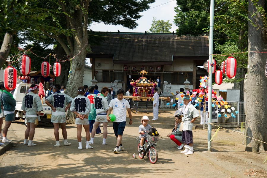 神輿、通る！