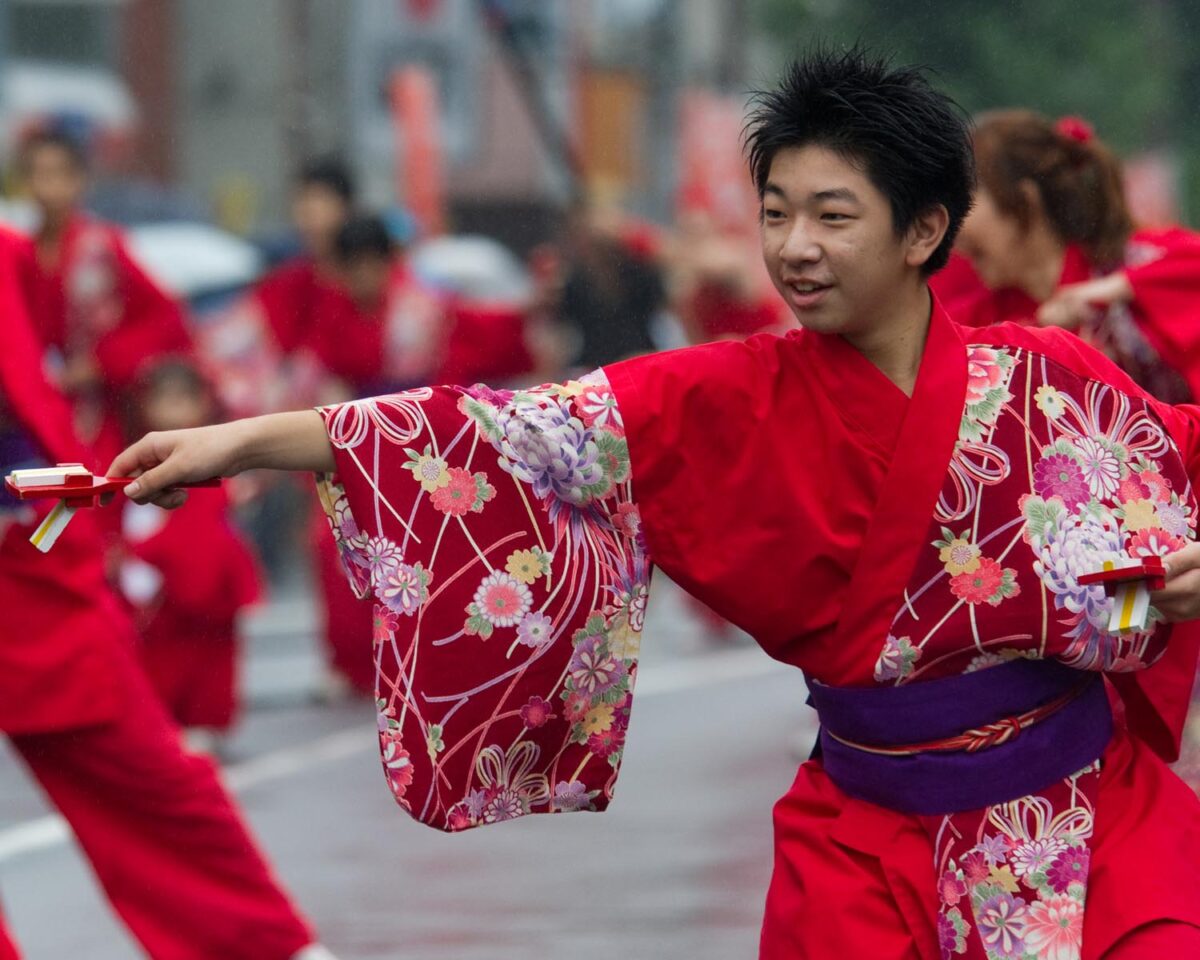 熱気で雨も吹き飛ばしたひのよさこい祭