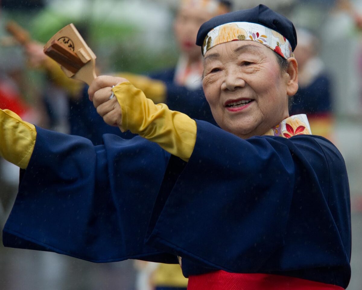 熱気で雨も吹き飛ばしたひのよさこい祭