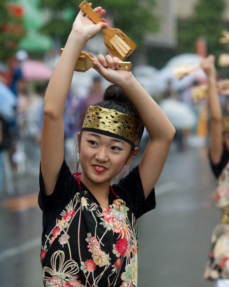 熱気で雨も吹き飛ばしたひのよさこい祭