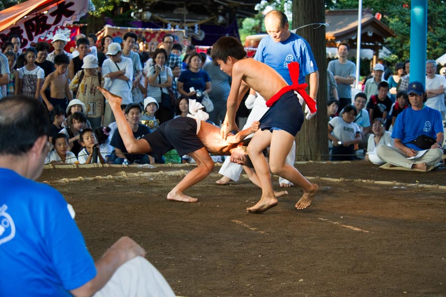 お祭りには子供がよく似合う