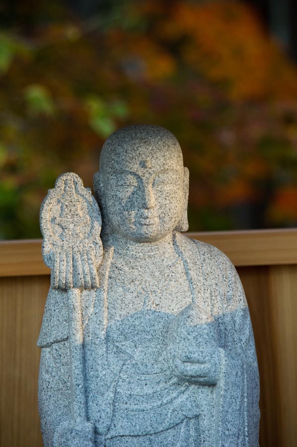 日野宿で「けんころ地蔵」開眼