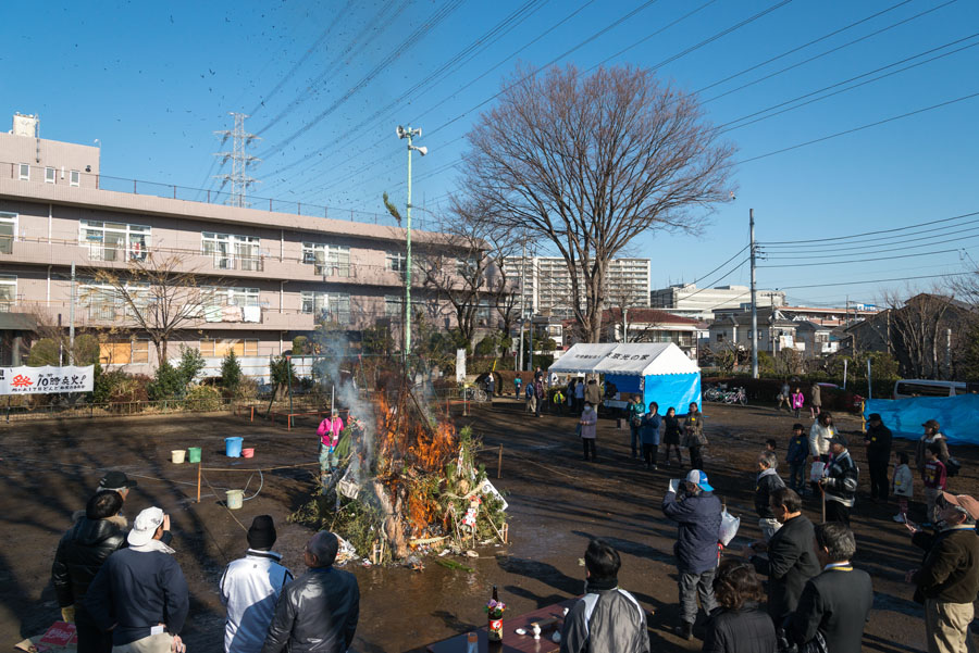 どんど焼きの炎