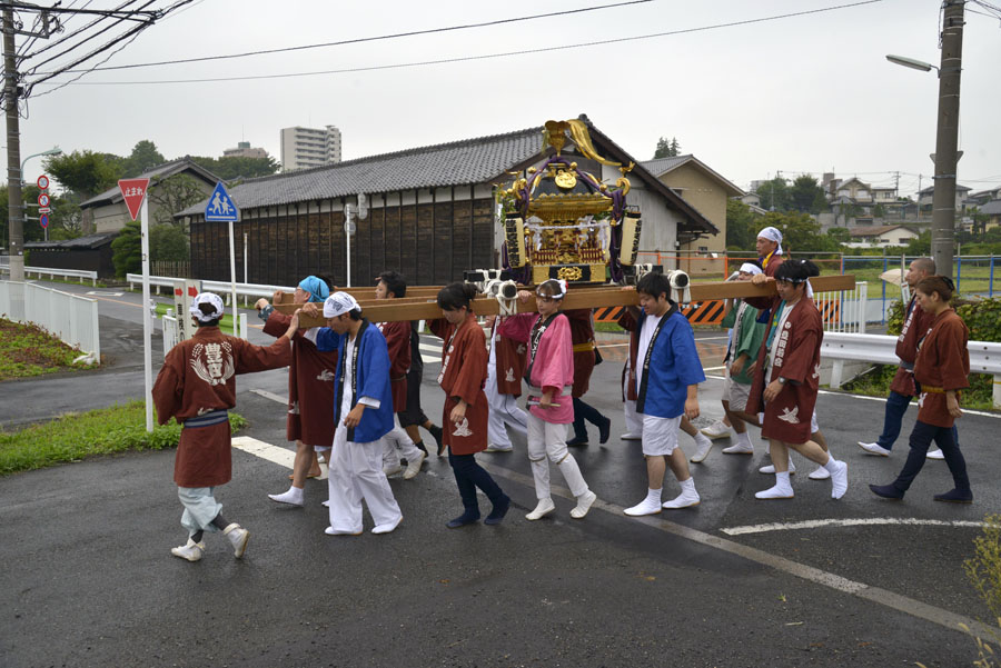 行く川の流れは絶えずして