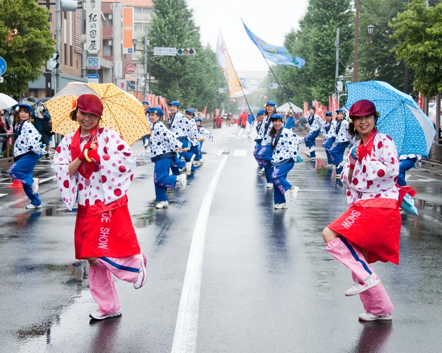 熱気で雨も吹き飛ばしたひのよさこい祭