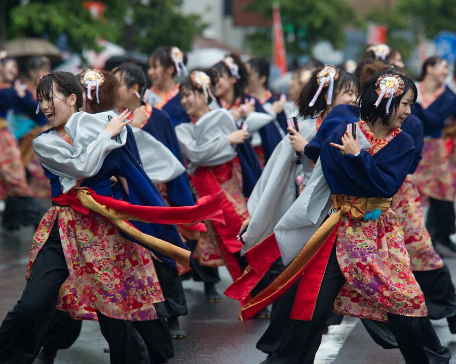 熱気で雨も吹き飛ばしたひのよさこい祭