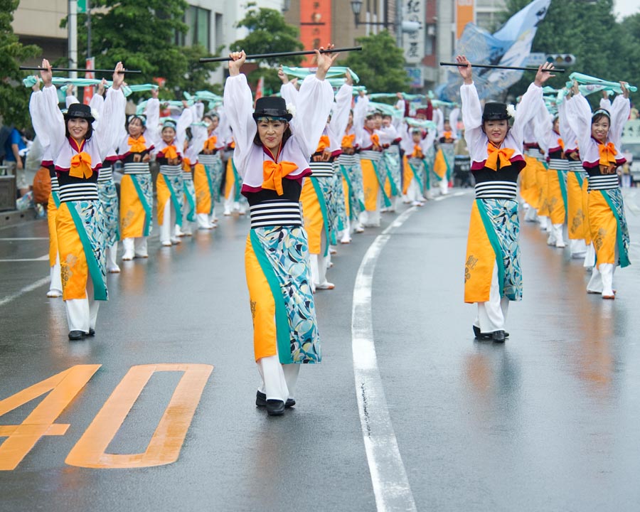 熱気で雨も吹き飛ばしたひのよさこい祭