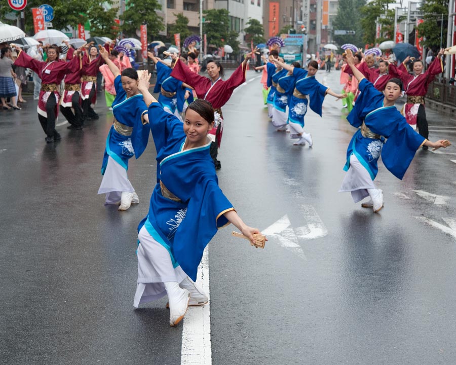 熱気で雨も吹き飛ばしたひのよさこい祭