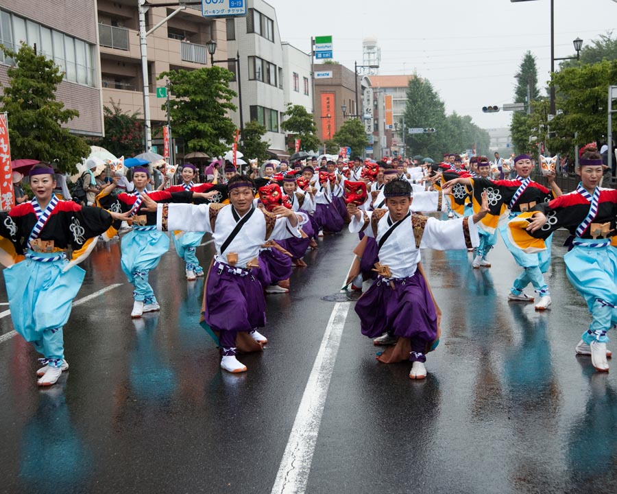 熱気で雨も吹き飛ばしたひのよさこい祭