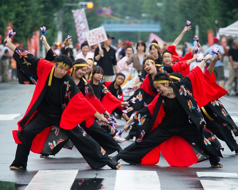 熱気で雨も吹き飛ばしたひのよさこい祭