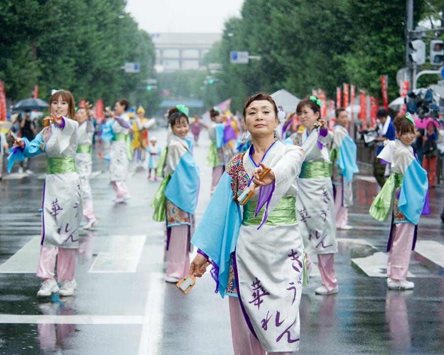 熱気で雨も吹き飛ばしたひのよさこい祭