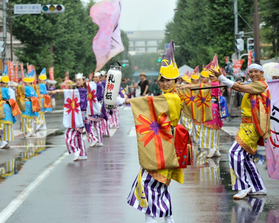 熱気で雨も吹き飛ばしたひのよさこい祭