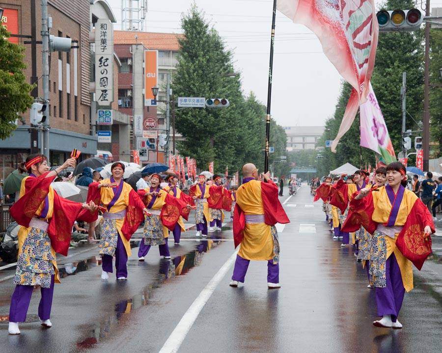 熱気で雨も吹き飛ばしたひのよさこい祭