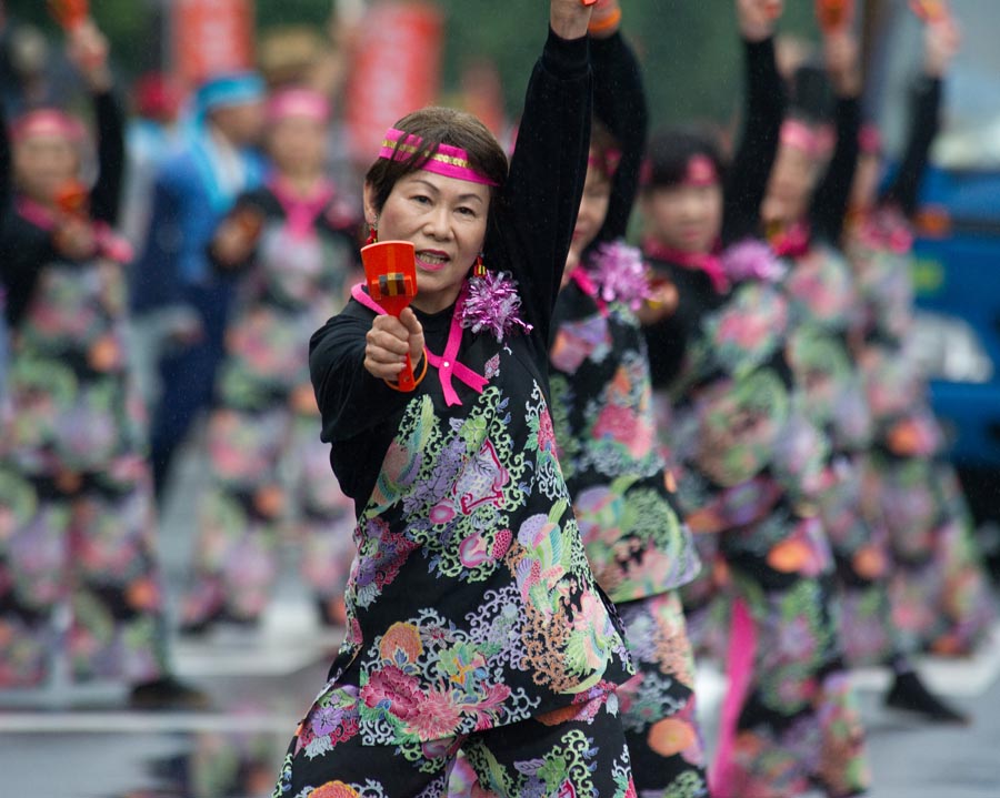 熱気で雨も吹き飛ばしたひのよさこい祭