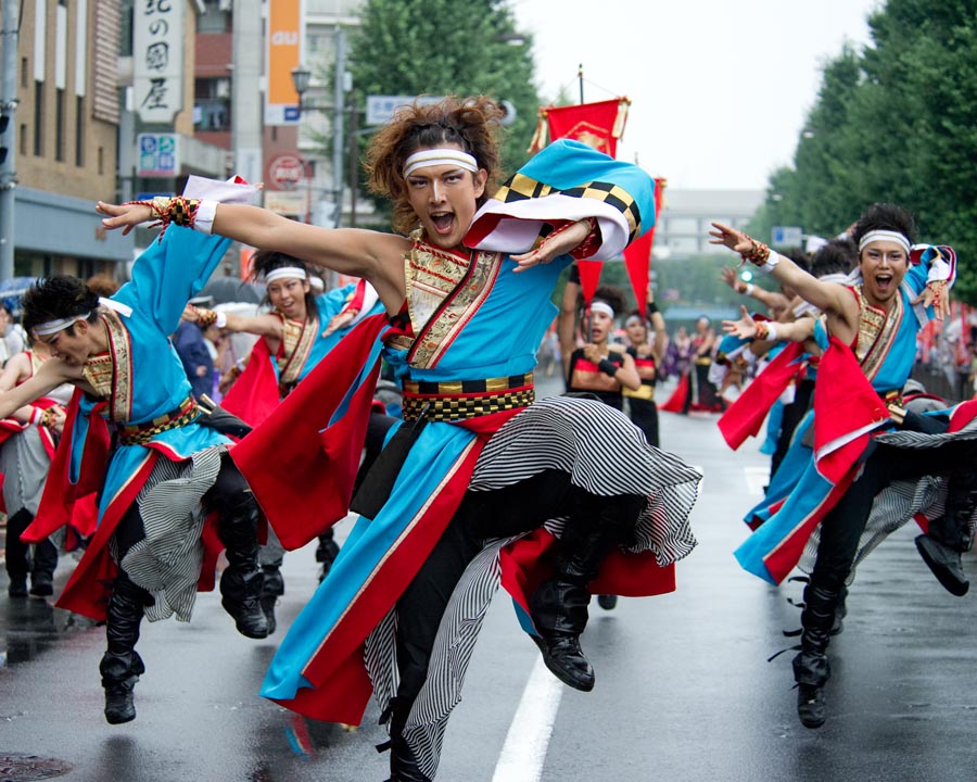 熱気で雨も吹き飛ばしたひのよさこい祭