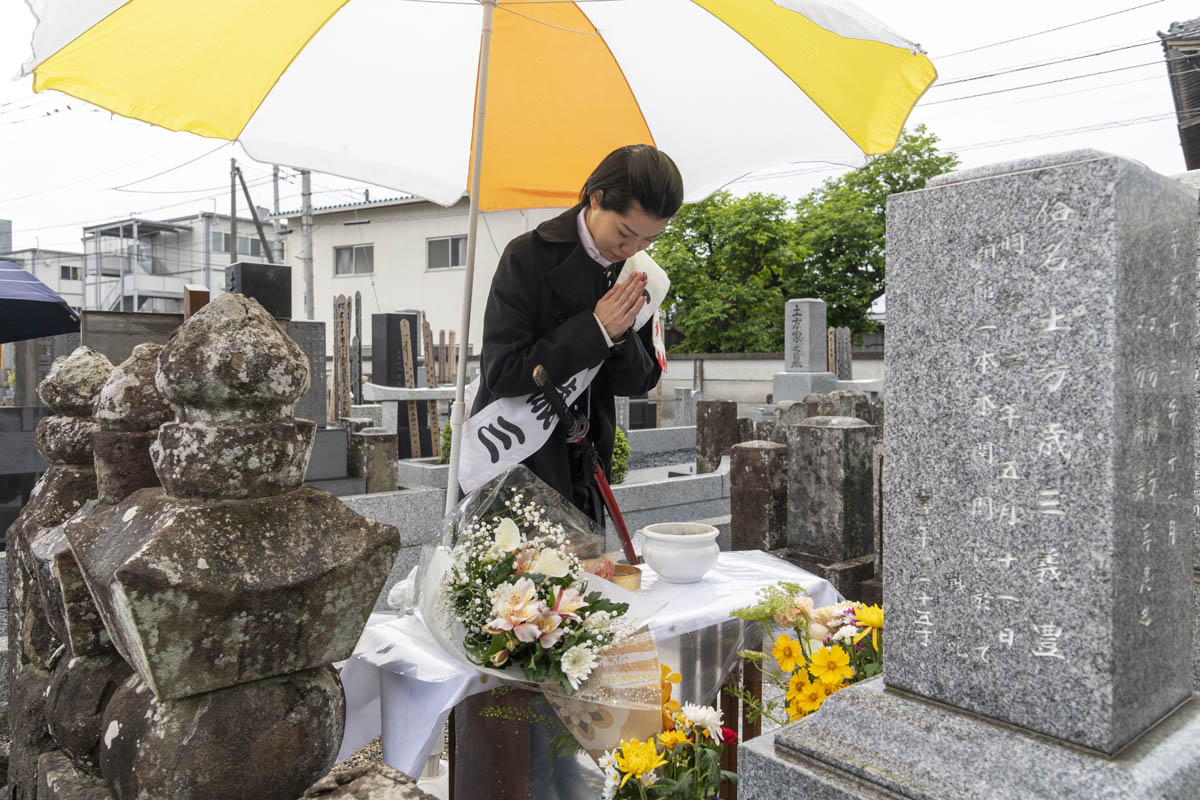 ひの新選組まつり「待たせたな！」、でも、雨には参った、ねっ。