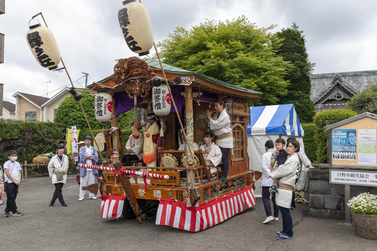 ひの新選組まつり「待たせたな！」、でも、雨には参った、ねっ。