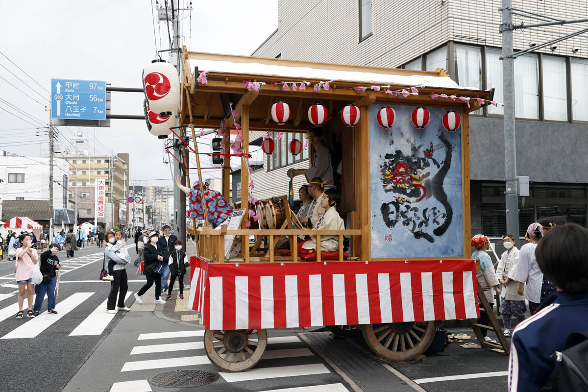 ひの新選組まつり「待たせたな！」、でも、雨には参った、ねっ。