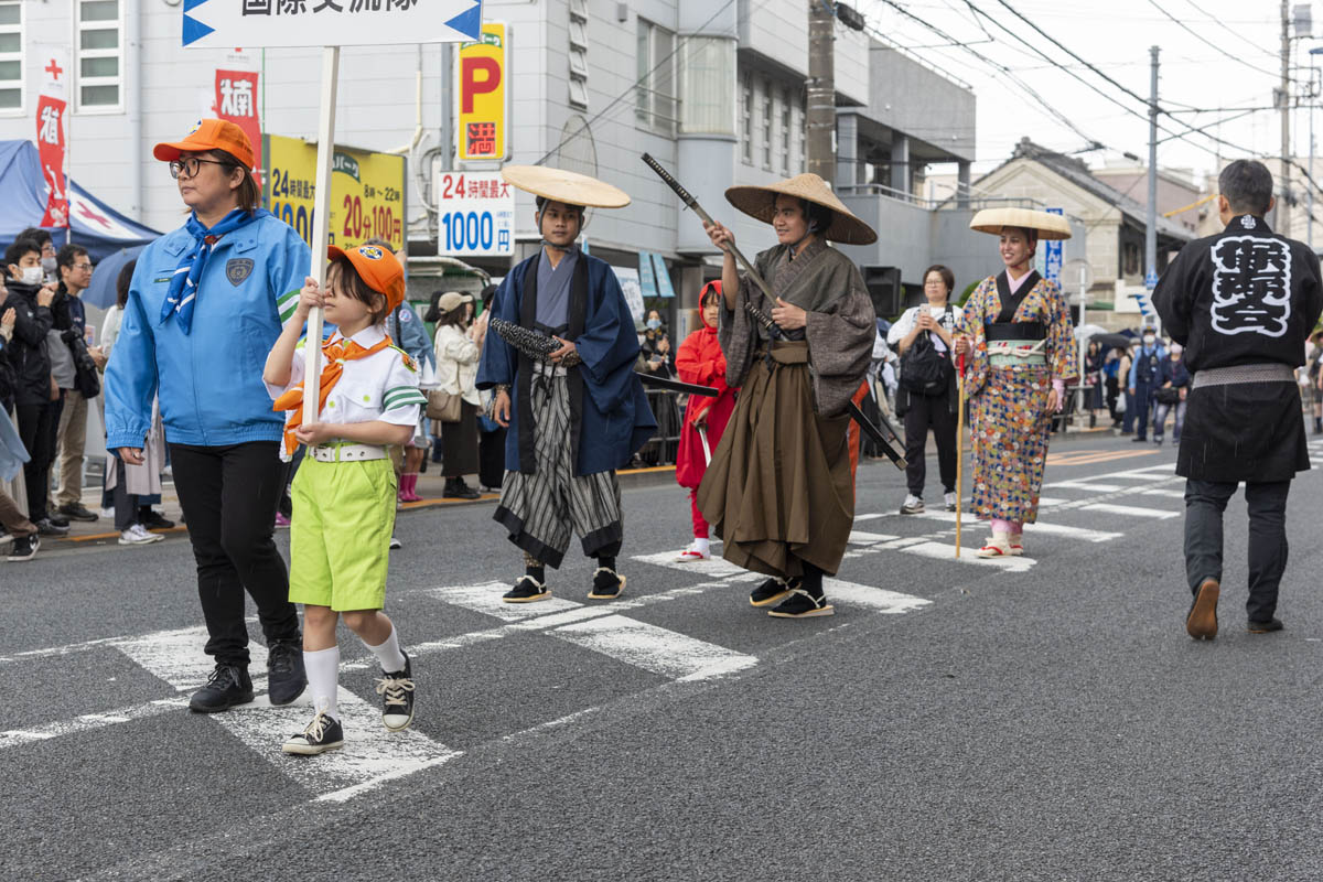 ひの新選組まつり「待たせたな！」、でも、雨には参った、ねっ。