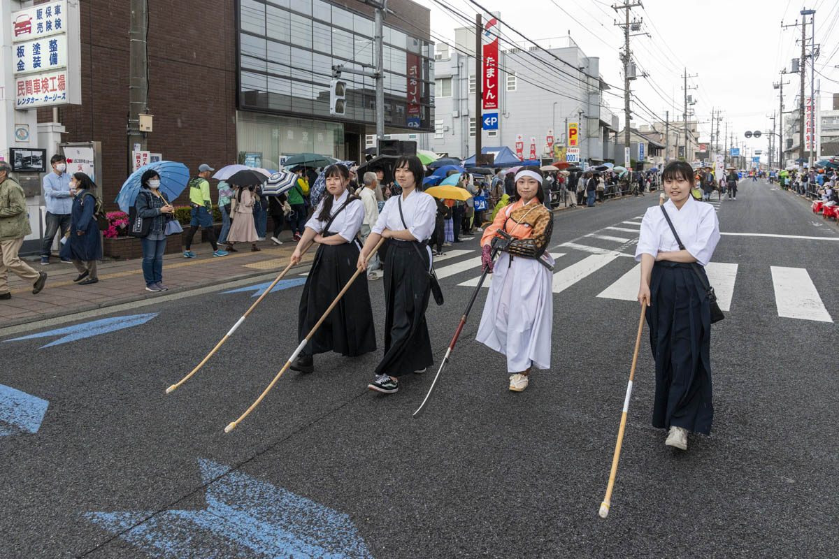 ひの新選組まつり「待たせたな！」、でも、雨には参った、ねっ。