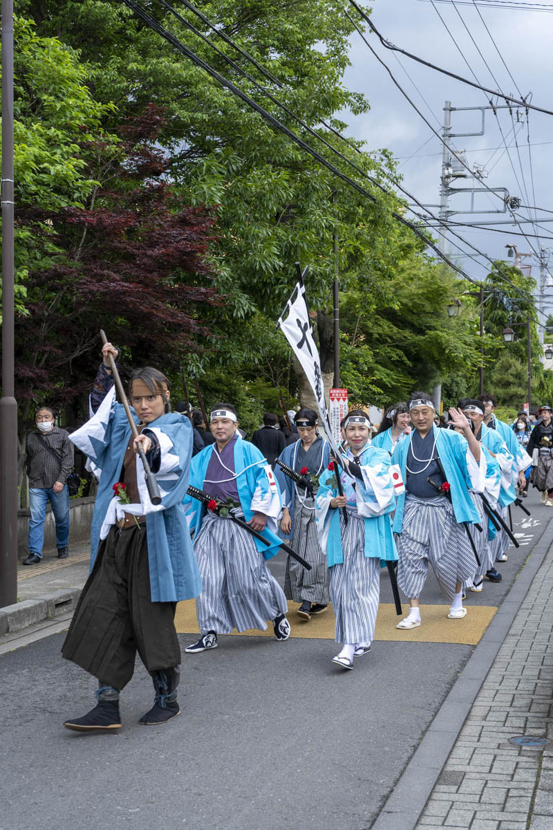 ひの新選組まつり「待たせたな！」、でも、雨には参った、ねっ。