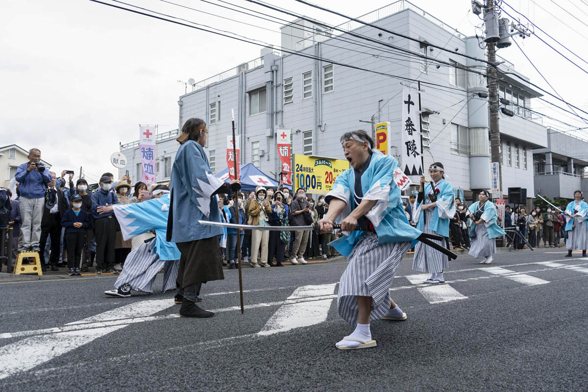 ひの新選組まつり「待たせたな！」、でも、雨には参った、ねっ。