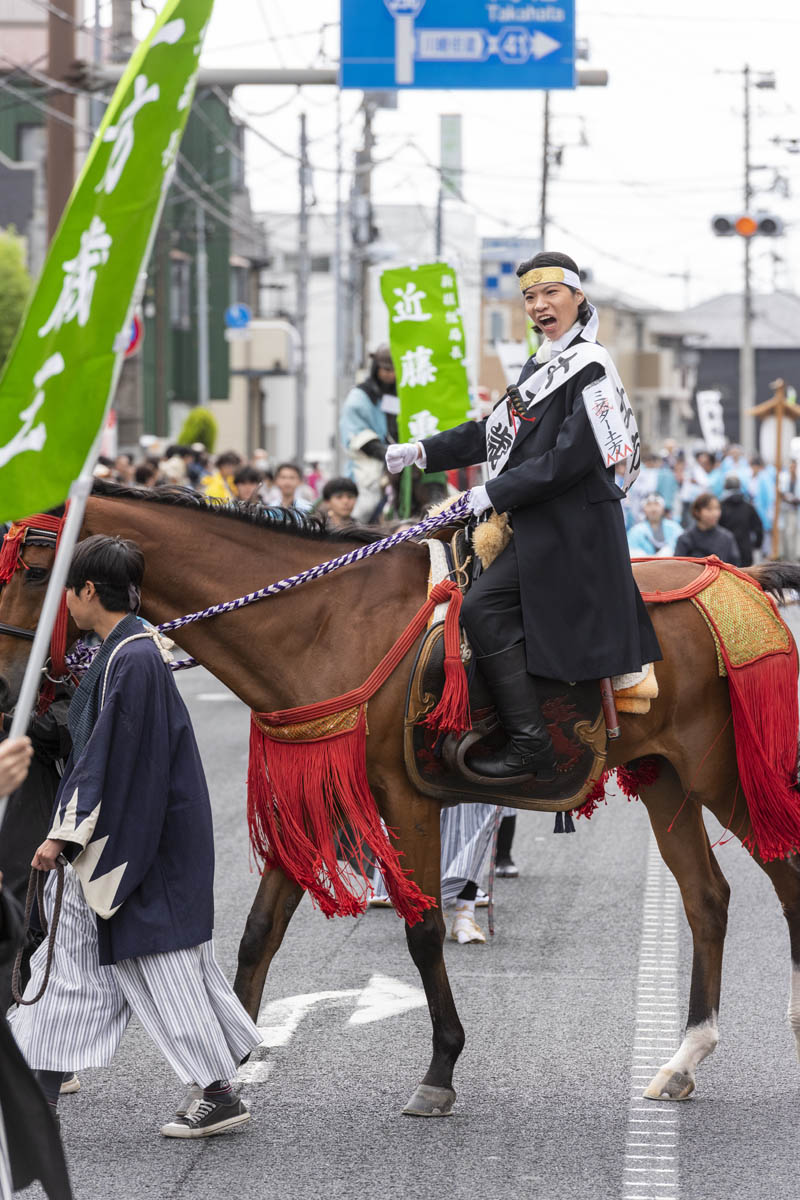 ひの新選組まつり「待たせたな！」、でも、雨には参った、ねっ。