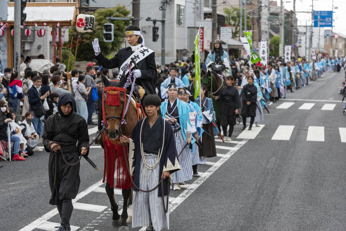 ひの新選組まつり「待たせたな！」、でも、雨には参った、ねっ。