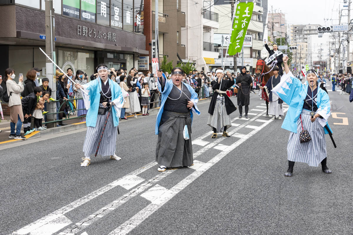 ひの新選組まつり「待たせたな！」、でも、雨には参った、ねっ。