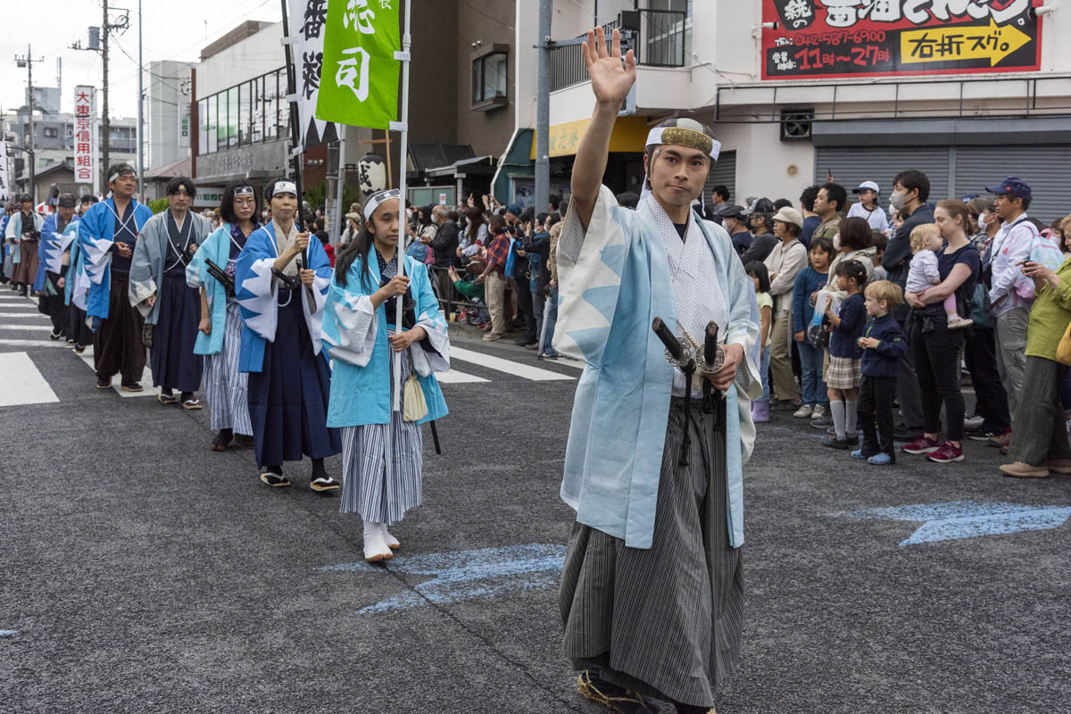 ひの新選組まつり「待たせたな！」、でも、雨には参った、ねっ。