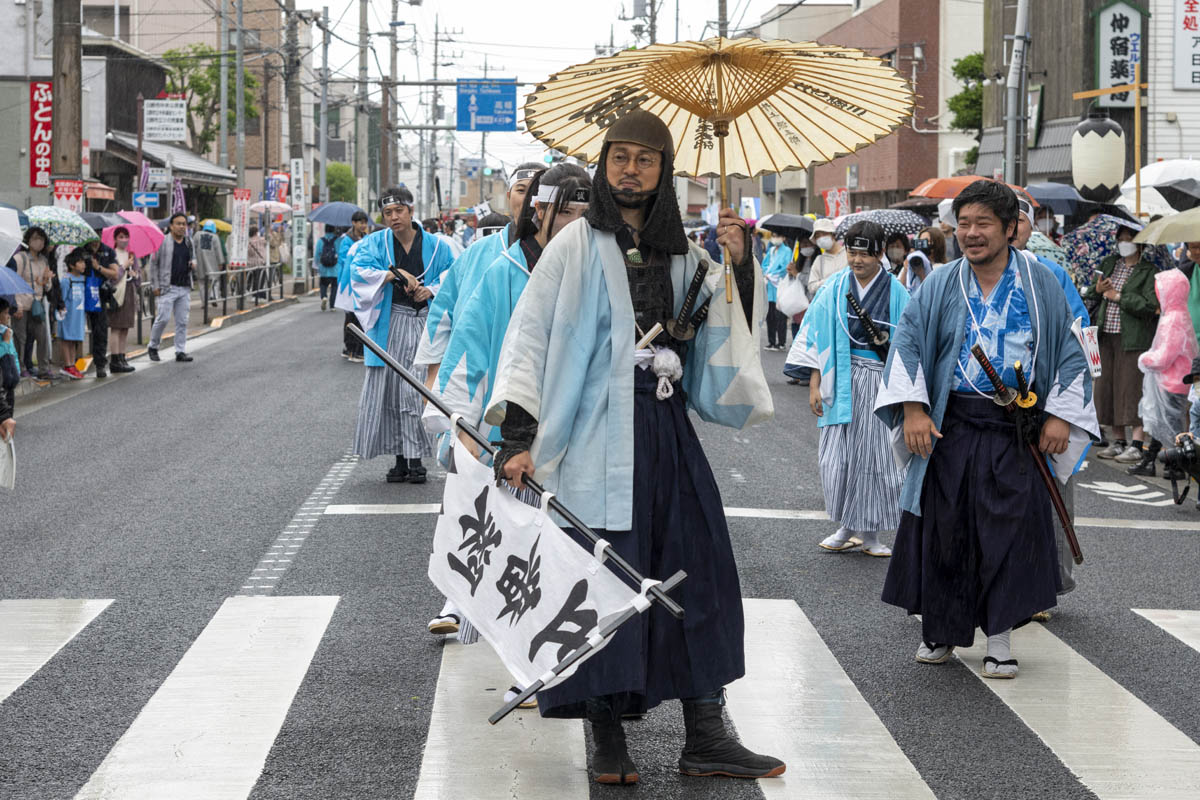 ひの新選組まつり「待たせたな！」、でも、雨には参った、ねっ。