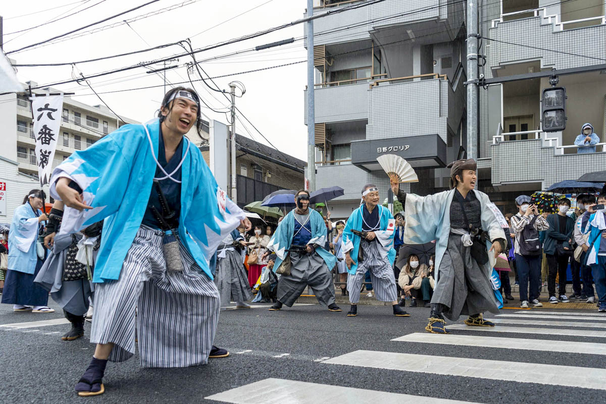 ひの新選組まつり「待たせたな！」、でも、雨には参った、ねっ。