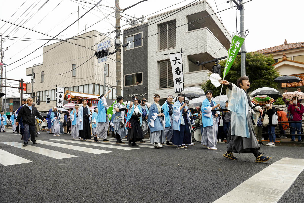 ひの新選組まつり「待たせたな！」、でも、雨には参った、ねっ。