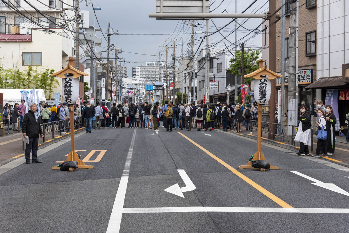 ひの新選組まつり「待たせたな！」、でも、雨には参った、ねっ。