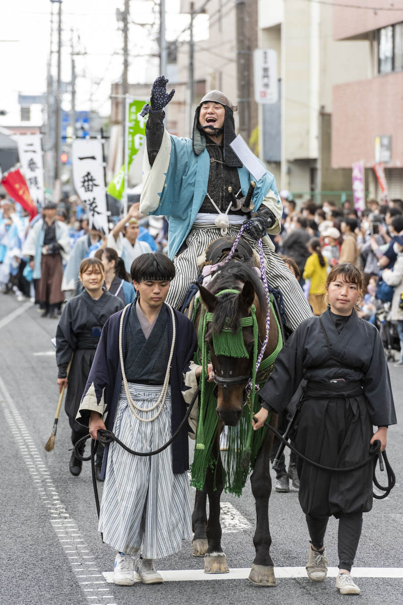 ひの新選組まつり「待たせたな！」、でも、雨には参った、ねっ。