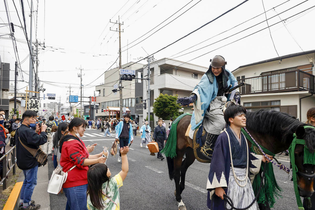 ひの新選組まつり「待たせたな！」、でも、雨には参った、ねっ。